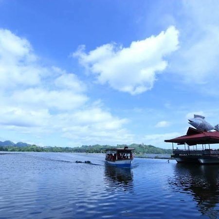 Punta Isla Lake Resort Lake Sebu Экстерьер фото