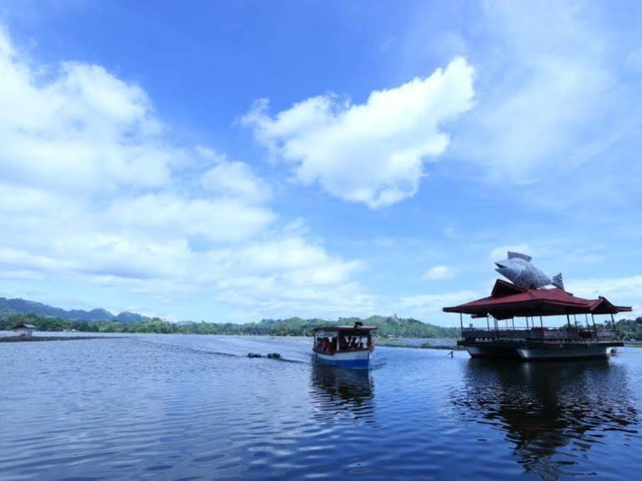 Punta Isla Lake Resort Lake Sebu Экстерьер фото